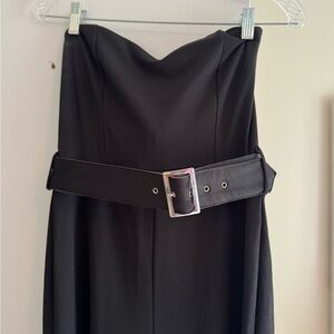 Elegant Black Strapless Dress with Belt